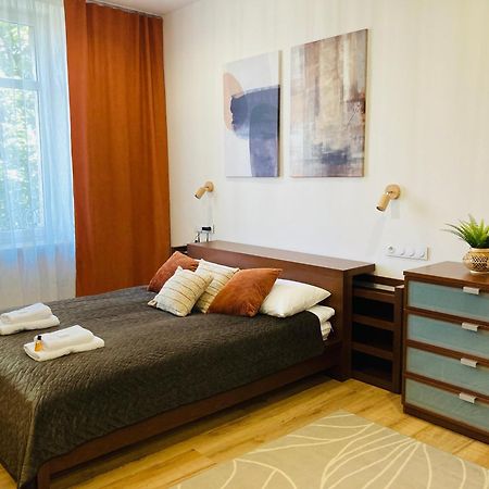 St. Cross Apartment Krakau Buitenkant foto