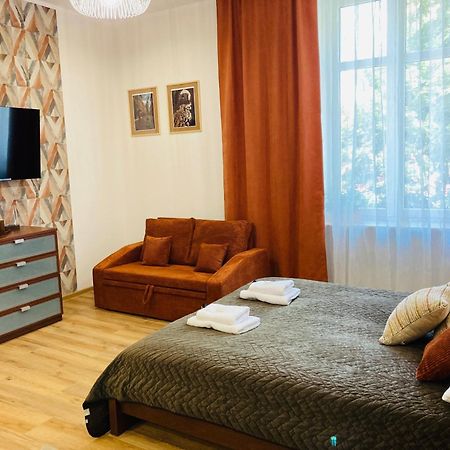 St. Cross Apartment Krakau Buitenkant foto